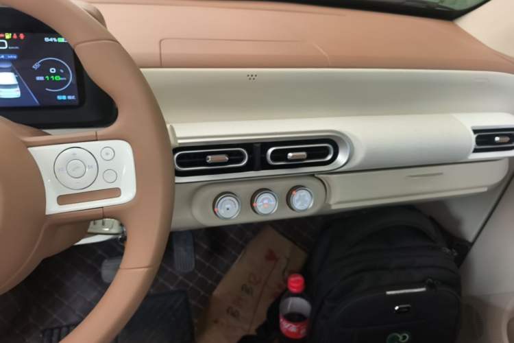 Used Wuling Hongguang MINIEV 2024 3rd Generation 215km Youth Edition Audio And AC Panel