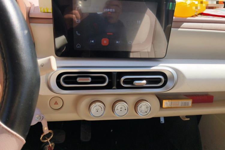 Used Wuling Hongguang MINIEV 2024 3rd Generation 215km Advanced Version Audio And AC Panel
