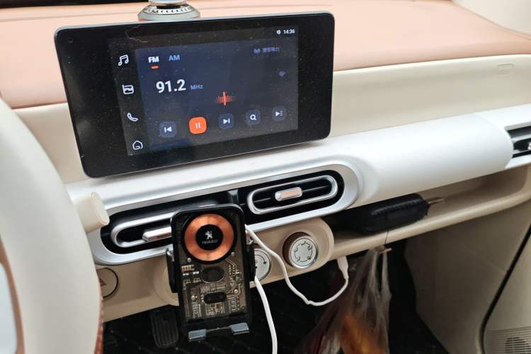 Used Wuling Hongguang MINIEV 2024 3rd Generation 215km Advanced Version Audio And AC Panel