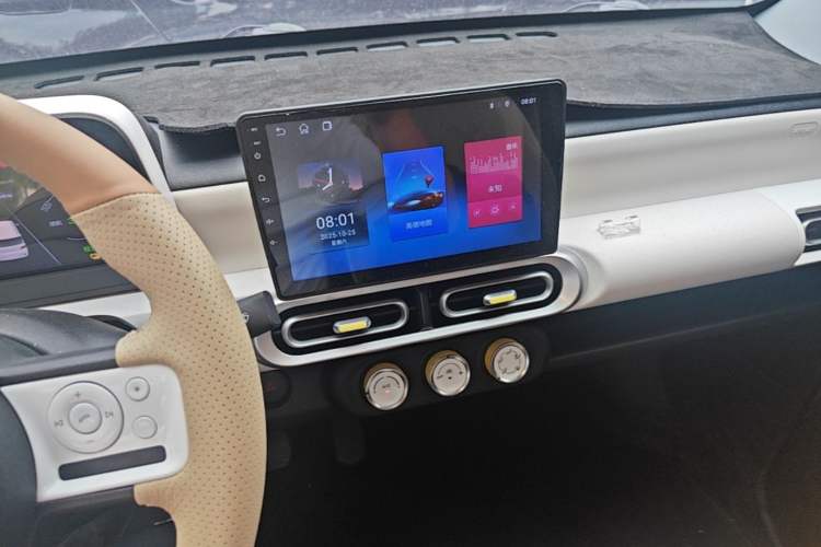 Used Wuling Hongguang MINIEV 2024 3rd Generation 215km Youth Edition Audio And AC Panel