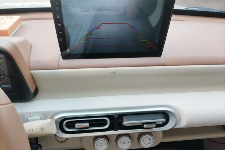 Used Wuling Hongguang MINIEV 2024 3rd Generation 215km Youth Edition Audio And AC Panel
