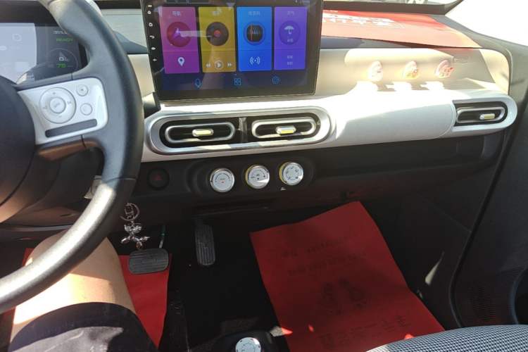 Used Wuling Hongguang MINIEV 2024 3rd Generation 215km Youth Edition Audio And AC Panel
