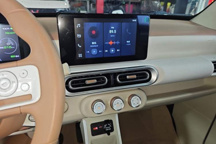 Used Wuling Hongguang MINIEV 2024 3rd Generation 215km Advanced Version Audio And AC Panel