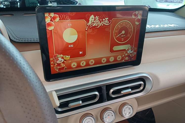 Used Wuling Hongguang MINIEV 2024 3rd Generation 215km Youth Edition Audio And AC Panel