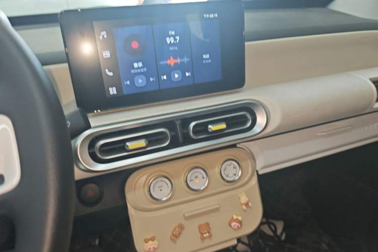 Used Wuling Hongguang MINIEV 2024 3rd Generation 170 km Audio And AC Panel