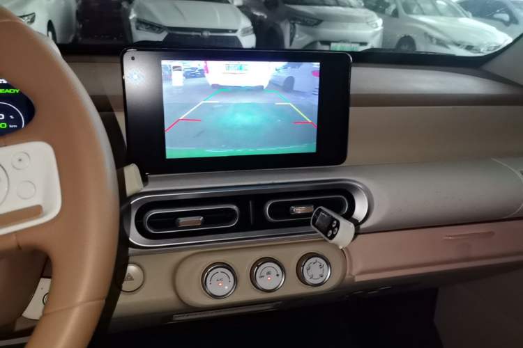 Used Wuling Hongguang MINIEV 2024 3rd Generation 215km Advanced Version Audio And AC Panel