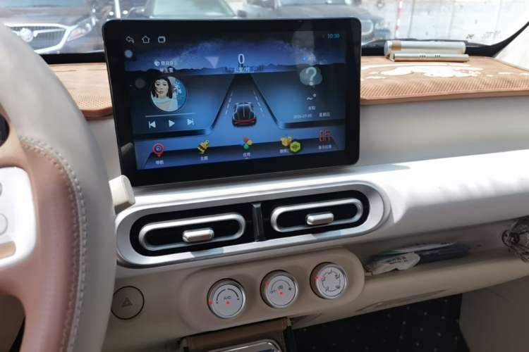 Used Wuling Hongguang MINIEV 2024 3rd Generation 215km Youth Edition Audio And AC Panel