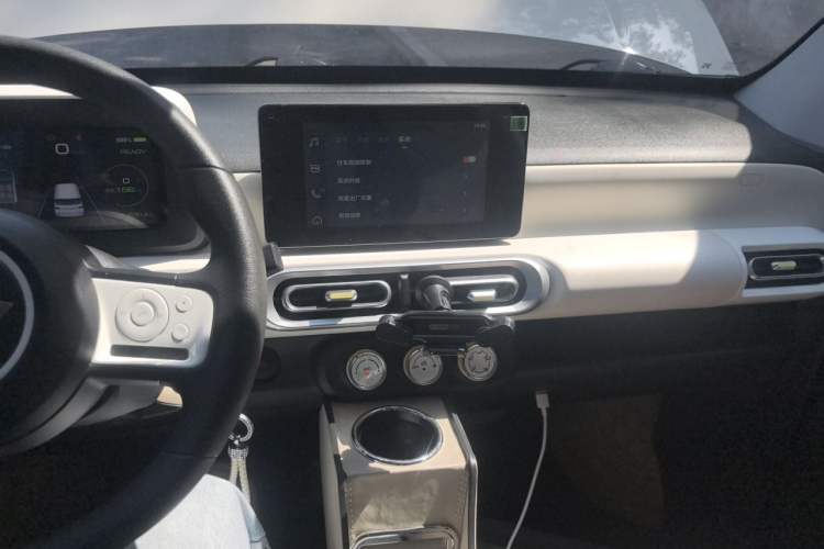 Used Wuling Hongguang MINIEV 2024 3rd Generation 170 km Audio And AC Panel