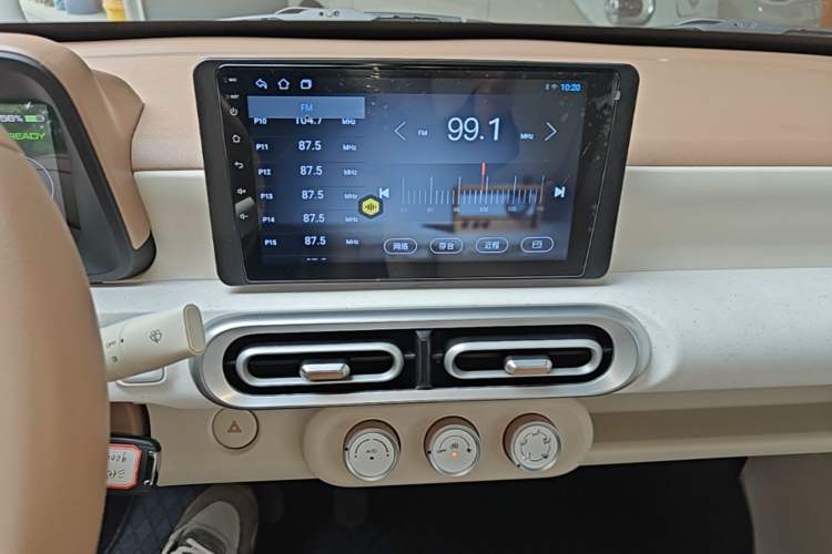 Used Wuling Hongguang MINIEV 2024 3rd Generation 215km Youth Edition Audio And AC Panel