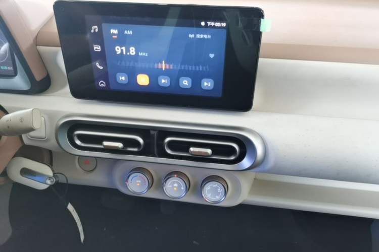Used Wuling Hongguang MINIEV 2024 3rd Generation 215km Advanced Version Audio And AC Panel