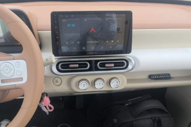 Used Wuling Hongguang MINIEV 2024 3rd Generation 215km Youth Edition Audio And AC Panel