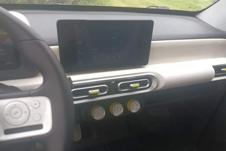 Used Wuling Hongguang MINIEV 2024 3rd Generation 215km Advanced Version Audio And AC Panel