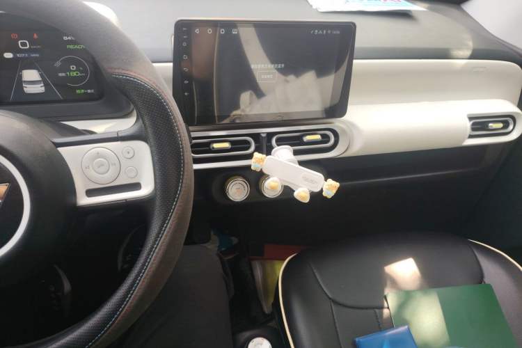 Used Wuling Hongguang MINIEV 2024 3rd Generation 215km Youth Edition Audio And AC Panel