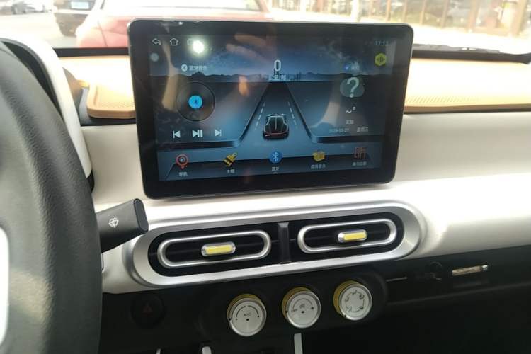 Used Wuling Hongguang MINIEV 2024 3rd Generation 215km Youth Edition Audio And AC Panel