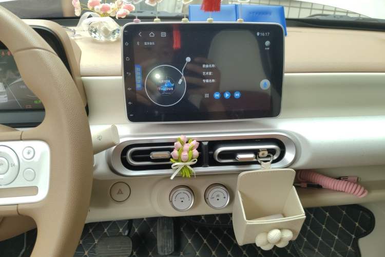 Used Wuling Hongguang MINIEV 2024 3rd Generation 215km Youth Edition Audio And AC Panel