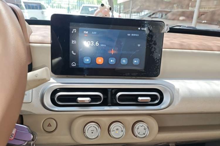 Used Wuling Hongguang MINIEV 2024 3rd Generation 170 km Audio And AC Panel