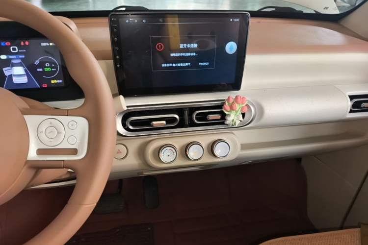 Used Wuling Hongguang MINIEV 2024 3rd Generation 215km Youth Edition Audio And AC Panel