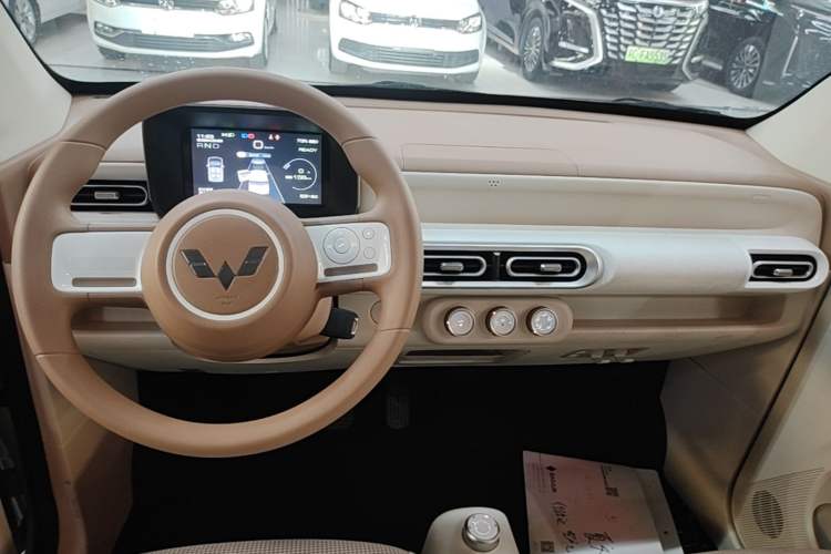 Used Wuling Hongguang MINIEV 2024 3rd Generation 215km Youth Edition Audio And AC Panel