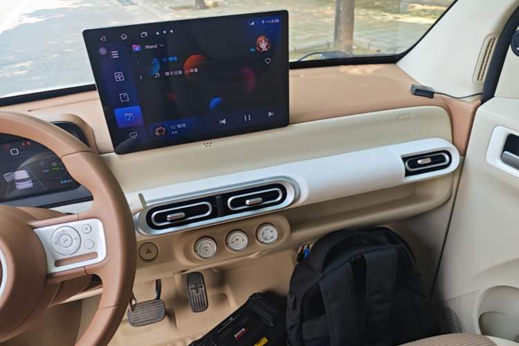 Used Wuling Hongguang MINIEV 2024 3rd Generation 215km Youth Edition Audio And AC Panel