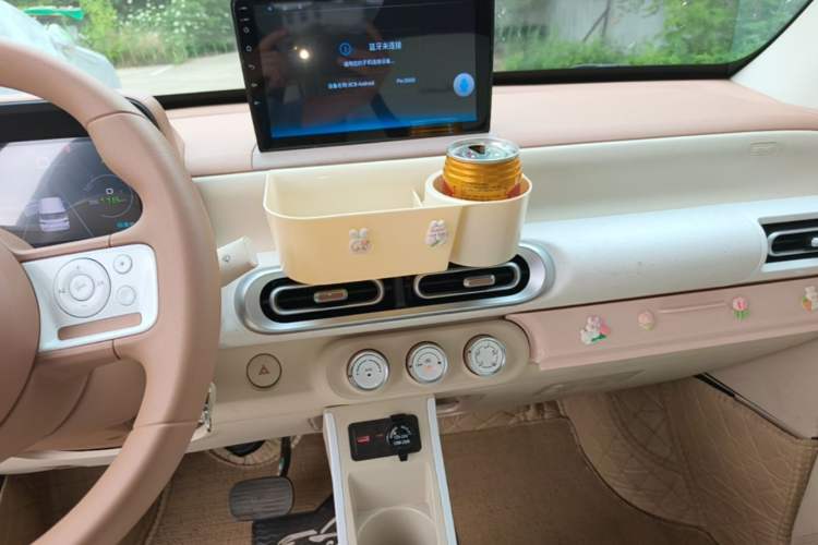 Used Wuling Hongguang MINIEV 2024 3rd Generation 215km Youth Edition Audio And AC Panel