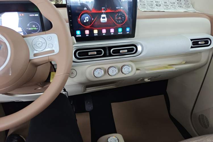 Used Wuling Hongguang MINIEV 2024 3rd Generation 215km Youth Edition Audio And AC Panel