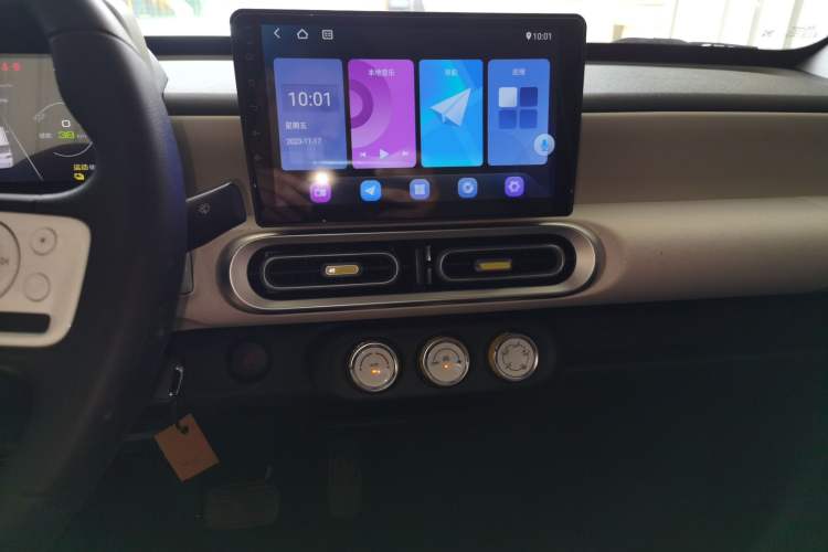Used Wuling Hongguang MINIEV 2024 3rd Generation 215km Youth Edition Audio And AC Panel