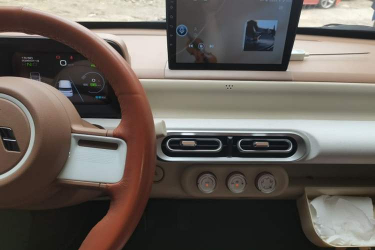 Used Wuling Hongguang MINIEV 2024 3rd Generation 215km Youth Edition Audio And AC Panel