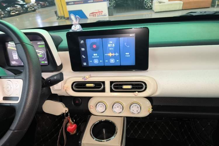 Used Wuling Hongguang MINIEV 2024 3rd Generation 215km Advanced Version Audio And AC Panel