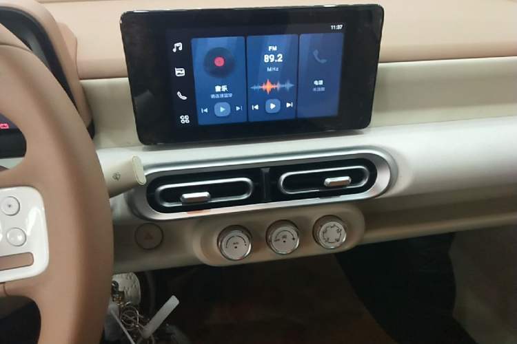 Used Wuling Hongguang MINIEV 2024 3rd Generation 170 km Audio And AC Panel