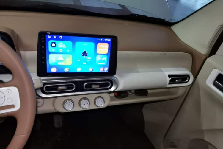 Used Wuling Hongguang MINIEV 2024 3rd Generation 215km Youth Edition Audio And AC Panel