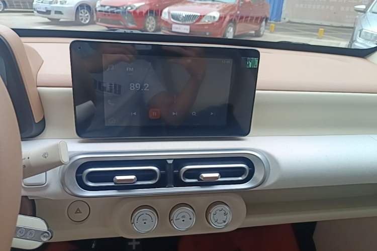 Used Wuling Hongguang MINIEV 2024 3rd Generation 215km Advanced Version Audio And AC Panel