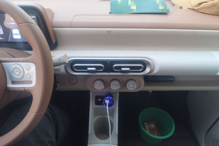 Used Wuling Hongguang MINIEV 2024 3rd Generation 215km Youth Edition Audio And AC Panel