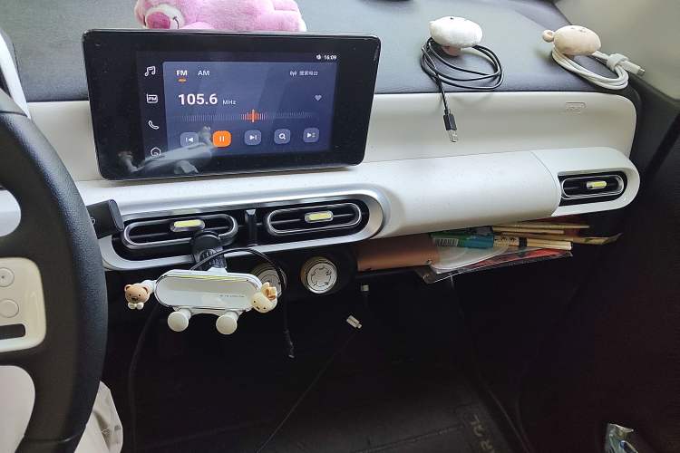 Used Wuling Hongguang MINIEV 2024 3rd Generation 215km Advanced Version Audio And AC Panel