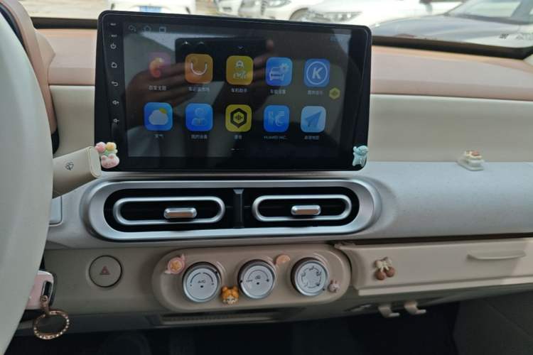 Used Wuling Hongguang MINIEV 2024 3rd Generation 215km Youth Edition Audio And AC Panel