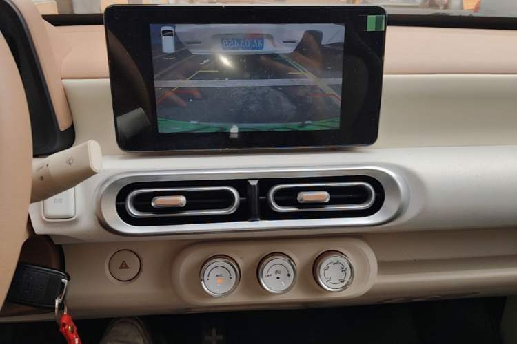 Used Wuling Hongguang MINIEV 2024 3rd Generation 170 km Audio And AC Panel