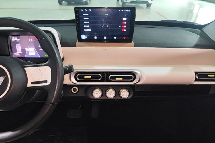 Used Wuling Hongguang MINIEV 2024 3rd Generation 215km Youth Edition Audio And AC Panel