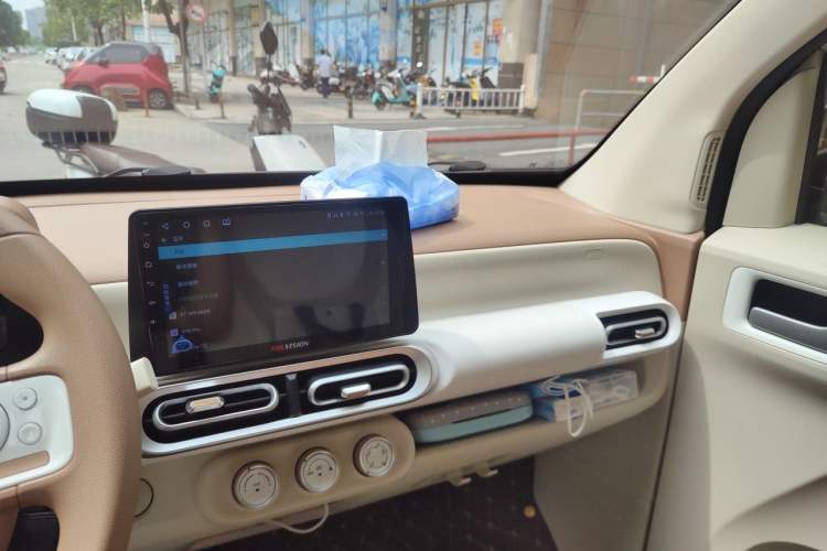 Used Wuling Hongguang MINIEV 2024 3rd Generation 215km Youth Edition Audio And AC Panel