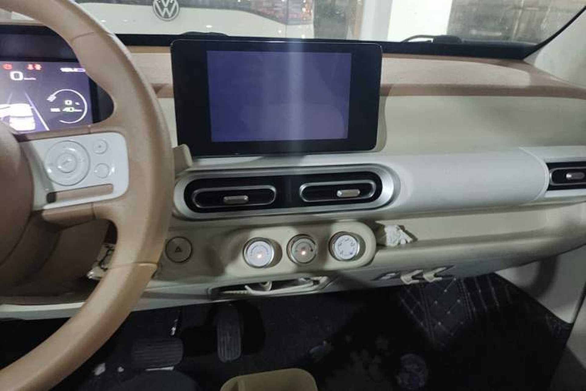 Used Wuling Hongguang MINIEV 2024 3rd Generation 215km Advanced Version Audio And AC Panel