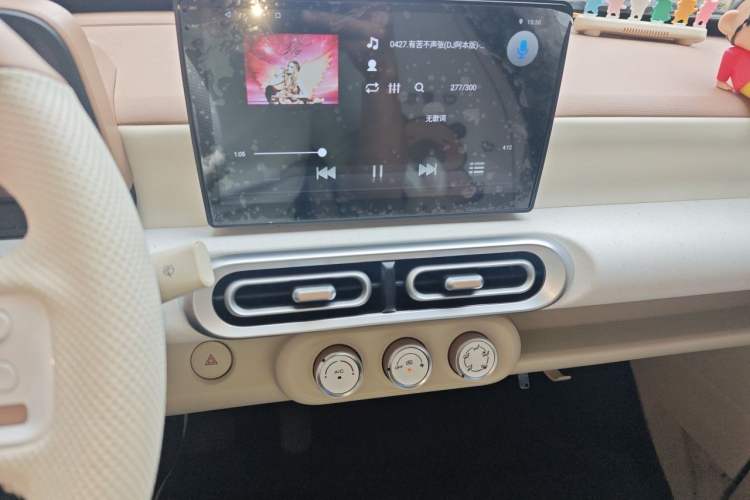Used Wuling Hongguang MINIEV 2024 3rd Generation 215km Youth Edition Audio And AC Panel