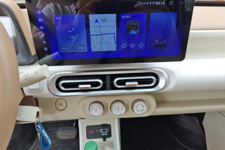 Used Wuling Hongguang MINIEV 2024 3rd Generation 215km Youth Edition Audio And AC Panel