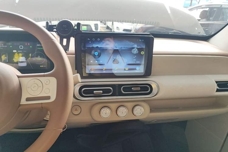 Used Wuling Hongguang MINIEV 2024 3rd Generation 215km Youth Edition Audio And AC Panel