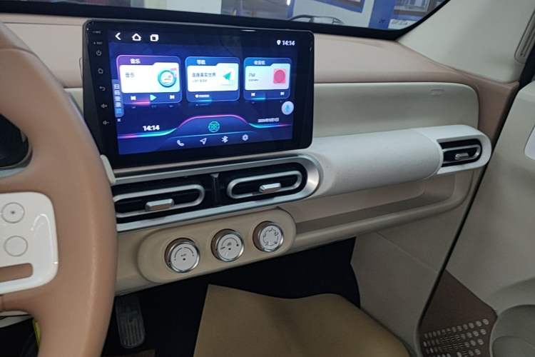 Used Wuling Hongguang MINIEV 2024 3rd Generation 215km Youth Edition Audio And AC Panel