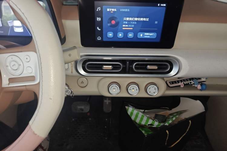 Used Wuling Hongguang MINIEV 2024 3rd Generation 170 km Audio And AC Panel
