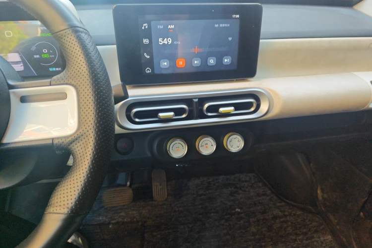 Used Wuling Hongguang MINIEV 2024 3rd Generation 215km Advanced Version Audio And AC Panel