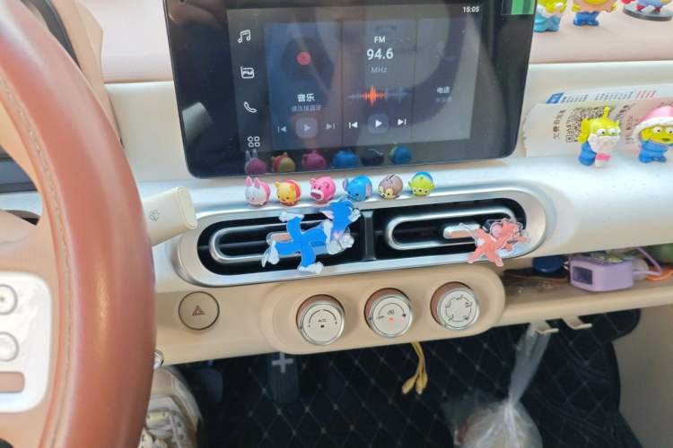 Used Wuling Hongguang MINIEV 2024 3rd Generation 215km Advanced Version Audio And AC Panel