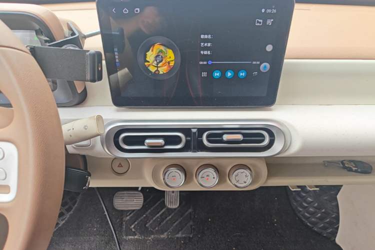 Used Wuling Hongguang MINIEV 2024 3rd Generation 215km Youth Edition Audio And AC Panel