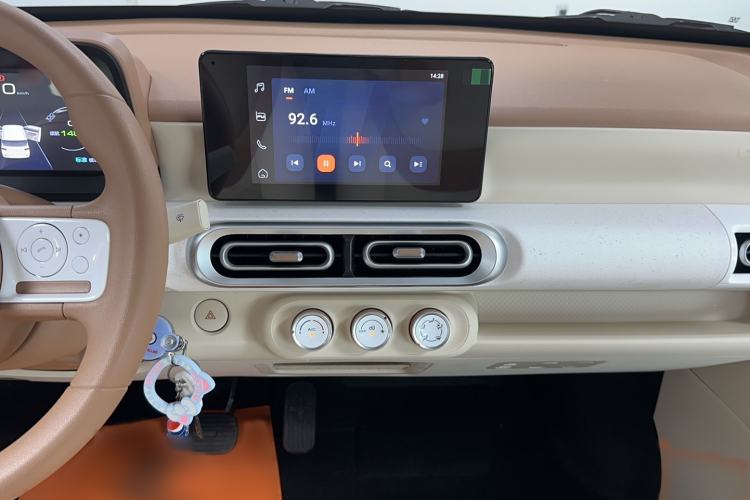 Used Wuling Hongguang MINIEV 2024 3rd Generation 215km Advanced Version Audio And AC Panel
