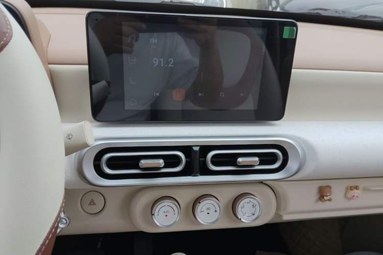 Used Wuling Hongguang MINIEV 2024 3rd Generation 215km Advanced Version Audio And AC Panel