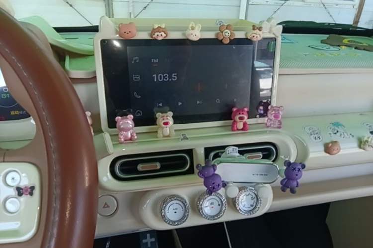 Used Wuling Hongguang MINIEV 2024 3rd Generation 215km Advanced Version Audio And AC Panel