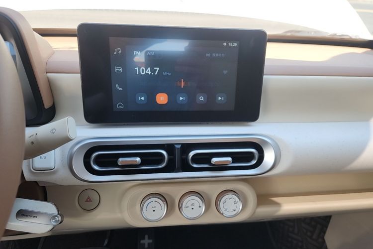 Used Wuling Hongguang MINIEV 2024 3rd Generation 215km Advanced Version Audio And AC Panel